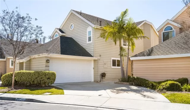 MLS: OC24066033 Condo For Sale