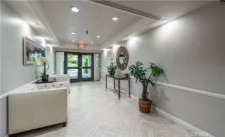 Photo #3: OC24066318 Listing 