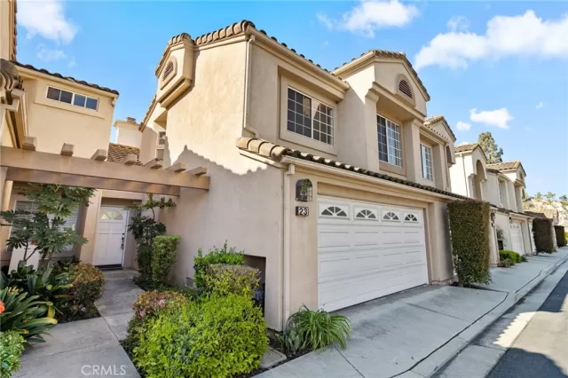 MLS: OC24066381 Condo For Sale