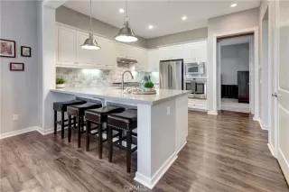 Photo #6: OC24066932 Listing 