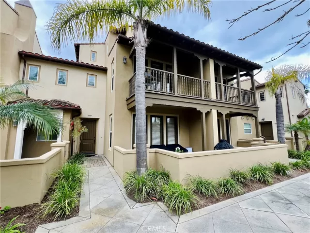 MLS: OC24067071 Condo For Sale