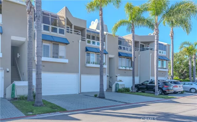 MLS: OC24067309 Condo For Sale