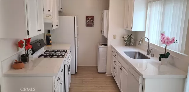 MLS: OC24067408 Condo For Sale