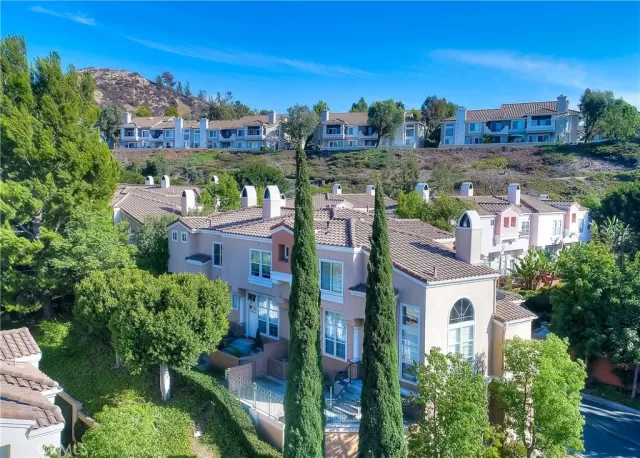 MLS: OC24067413 Condo For Sale