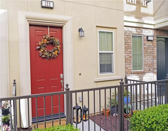 MLS: OC24067702 Condo For Sale