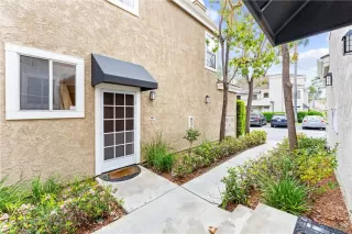 Photo #2: OC24067788 Listing