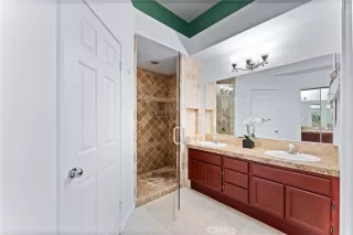 Photo #5: OC24067788 Listing