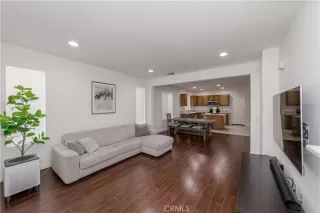 Photo #2: OC24068174 Listing 