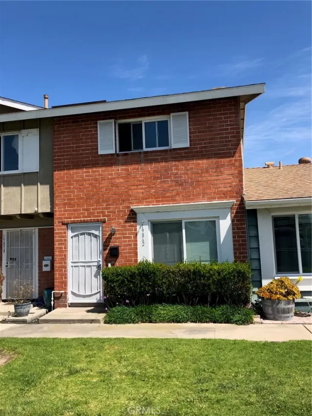 MLS: OC24068280 Condo For Sale