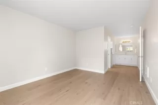 Photo #5: OC24068783 Listing 