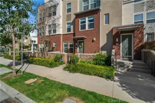 Photo #2: OC24068805 Listing 