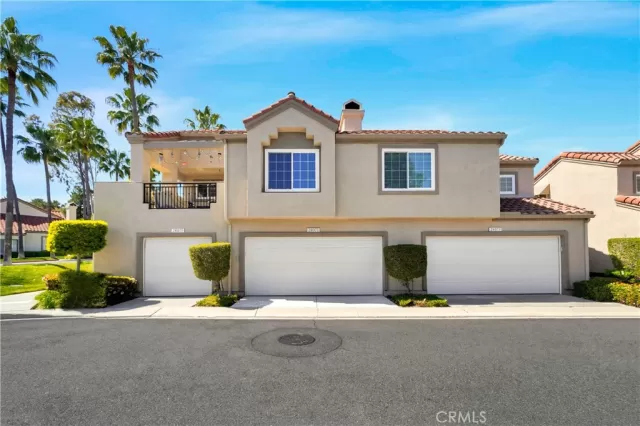 MLS: OC24068874 Condo For Sale