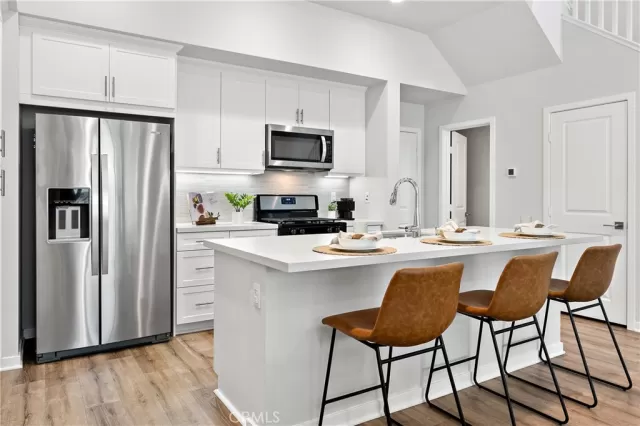 MLS: OC24069154 Condo For Sale