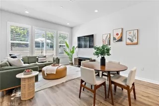 Photo #6: OC24069154 Listing 