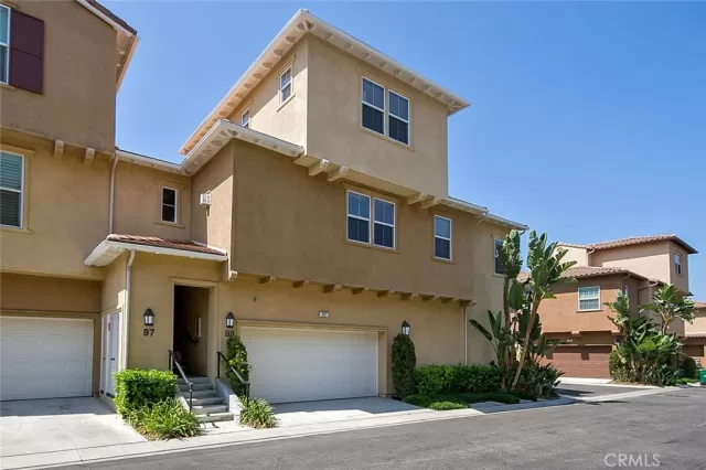 MLS: OC24069413 Condo For Sale