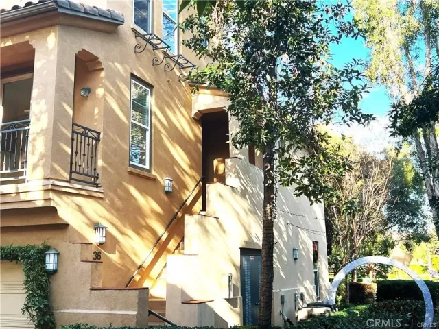 MLS: OC24069575 Condo For Sale