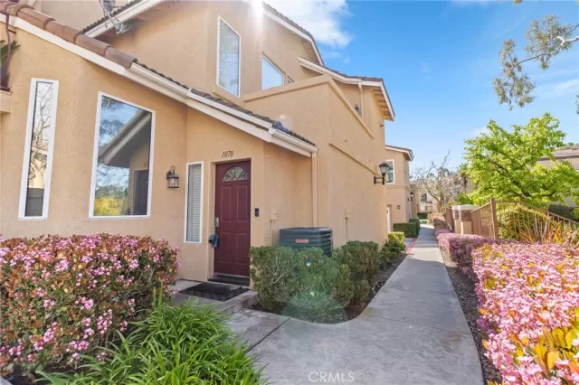 MLS: OC24069792 Condo For Sale