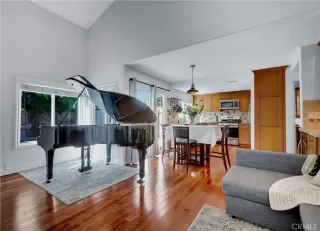 Photo #6: OC24069881 Listing