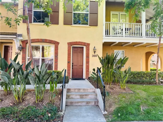 MLS: OC24069998 Condo For Sale