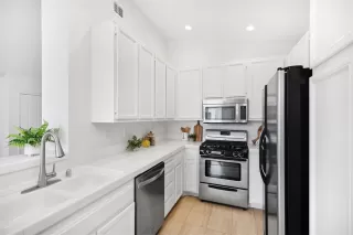 Photo #4: OC24070781 Listing 