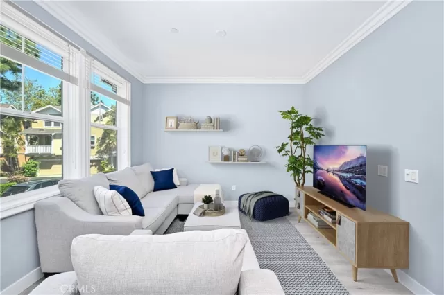 MLS: OC24071138 Condo For Sale