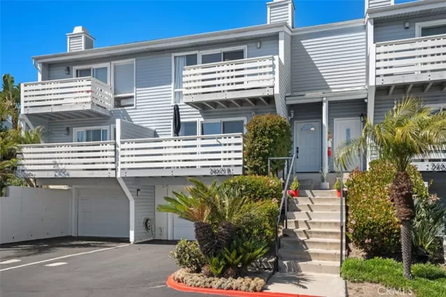 MLS: OC24071422 Condo For Sale