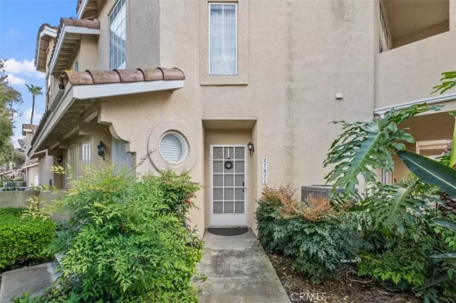 MLS: OC24071881 Condo For Sale