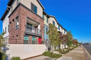 Photo #4: OC24072579 Listing 