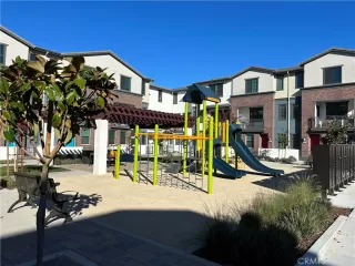 Photo #6: OC24072579 Listing 