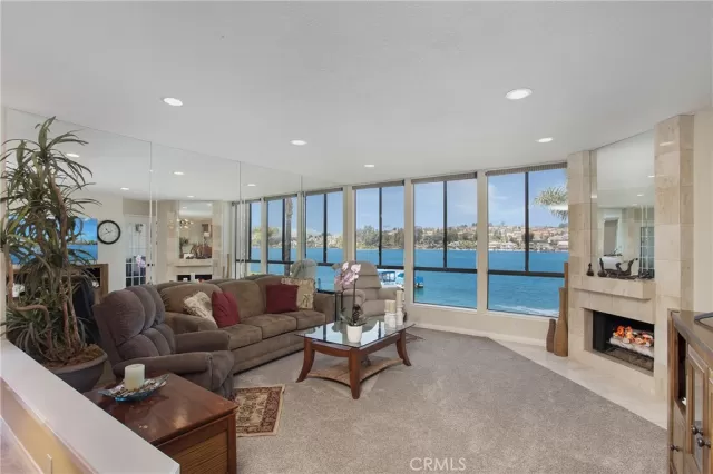 MLS: OC24073151 Condo For Sale