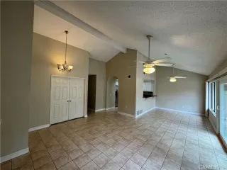 Photo #3: OC24073376 Listing 