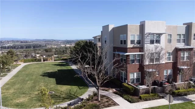 MLS: OC24073642 Condo For Sale