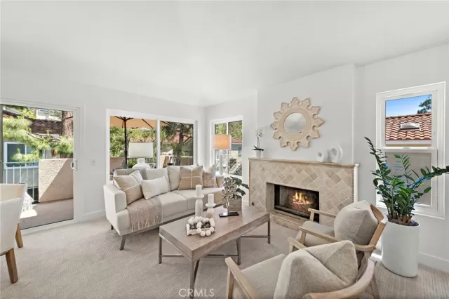 MLS: OC24073685 Condo For Sale