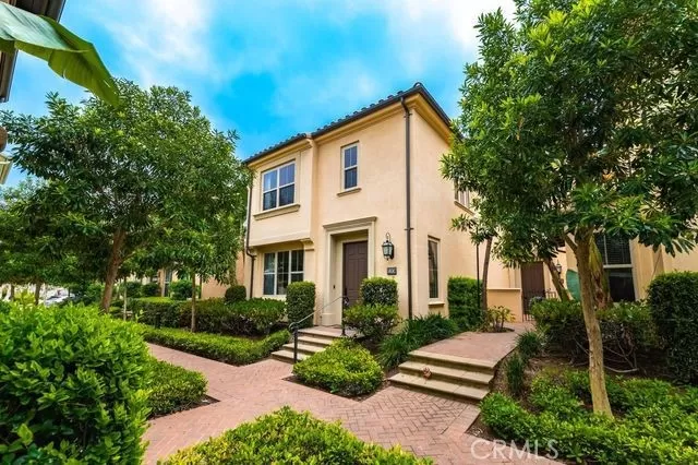 MLS: OC24073773 Condo For Sale