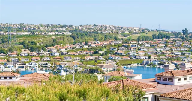 MLS: OC24073786 Condo For Sale