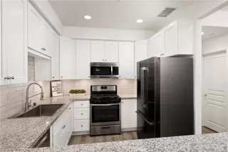 Photo #3: OC24073930 Listing 