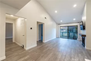 Photo #6: OC24073983 Listing 