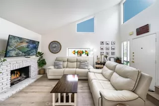 Photo #4: OC24074143 Listing 