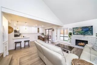 Photo #5: OC24074143 Listing 