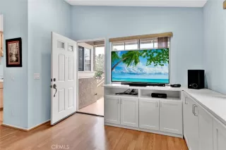 Photo #4: OC24074158 Listing