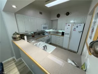 Photo #3: OC24074192 Listing 