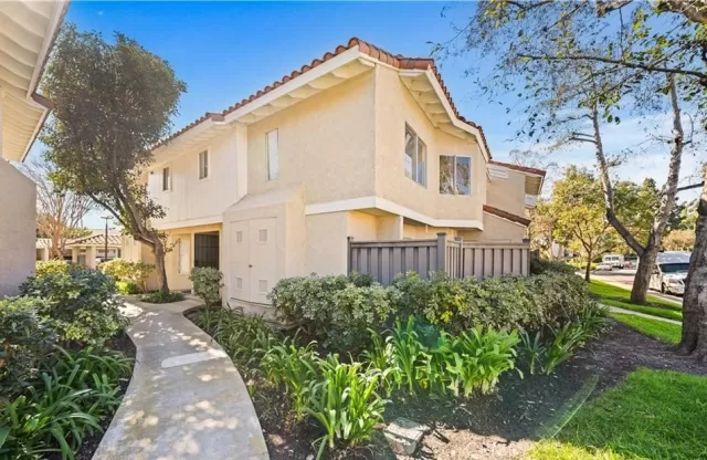 MLS: OC24074201 Condo For Sale