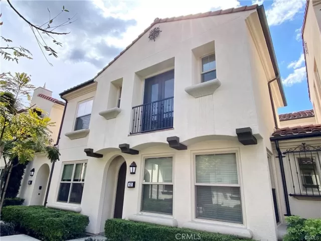 MLS: OC24074421 Condo For Sale