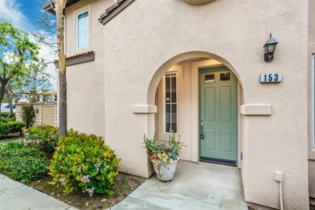 MLS: OC24074592 Condo For Sale