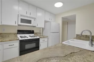 Photo #4: OC24074943 Listing 