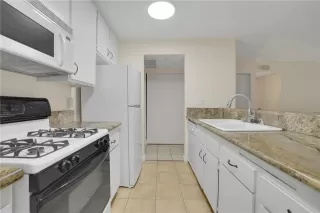 Photo #5: OC24074943 Listing 