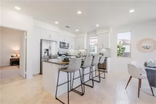 Photo #5: OC24075124 Listing 