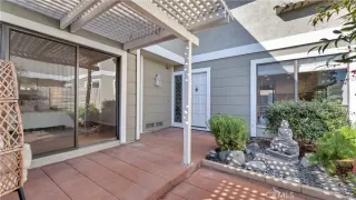 Photo #4: OC24075186 Listing 