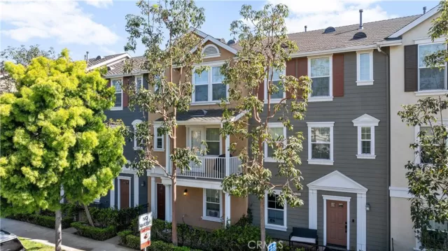 MLS: OC24075817 Condo For Sale