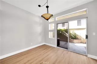 Photo #5: OC24075977 Listing 